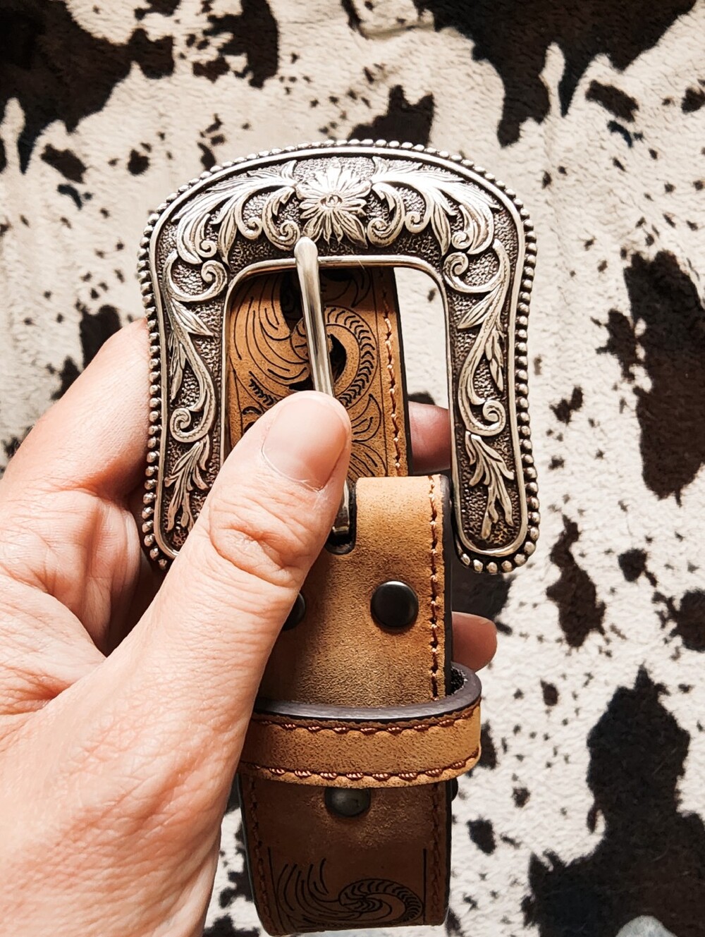 "ARIAT" WOMEN'S LASER CUT GENUINE LEATHER BELT - BROWN